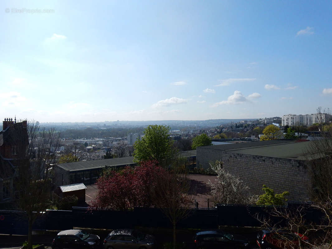 Appartement à SURESNES