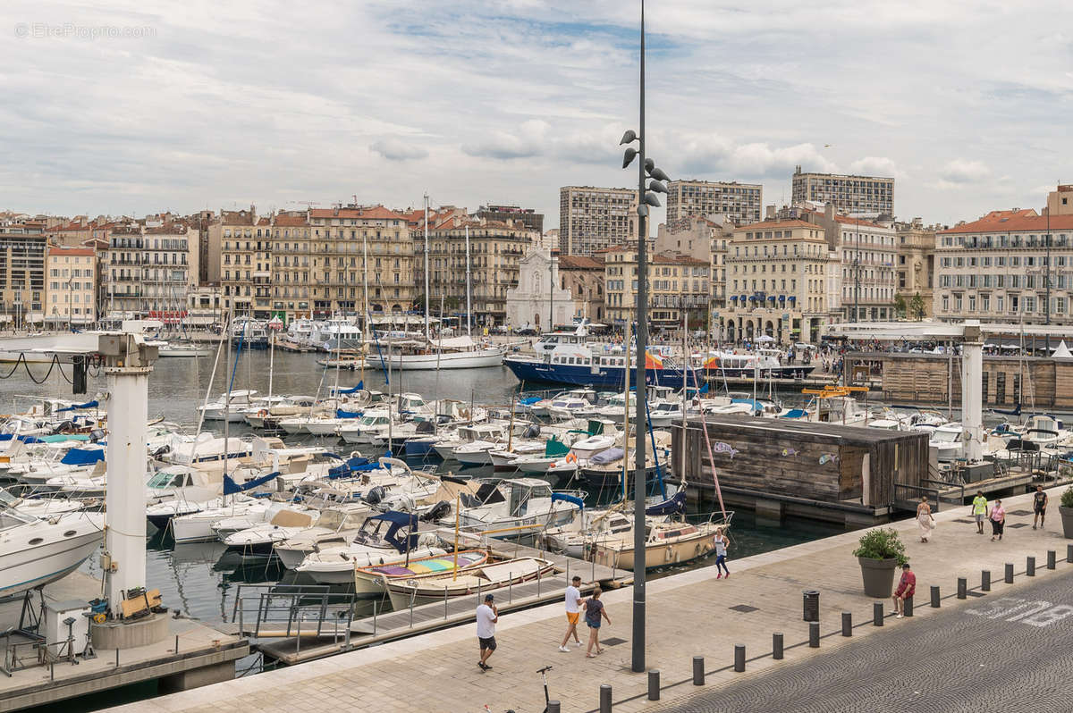 Appartement à MARSEILLE-1E