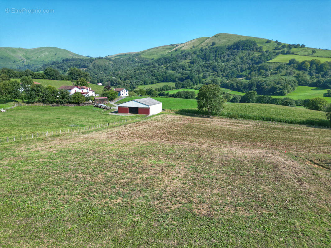 Terrain à SAINT-JEAN-PIED-DE-PORT