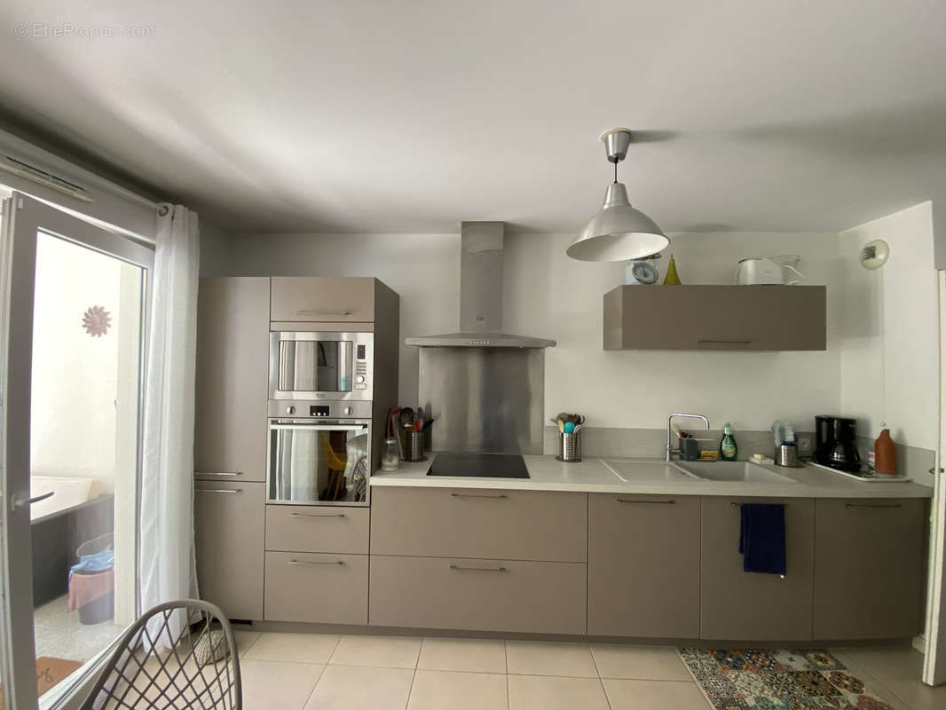 Appartement à MARSEILLE-8E