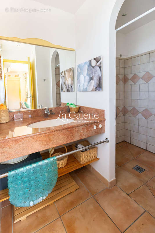 Appartement à HYERES