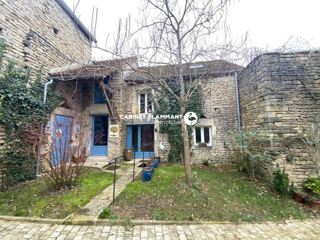 Maison à MONTBARD