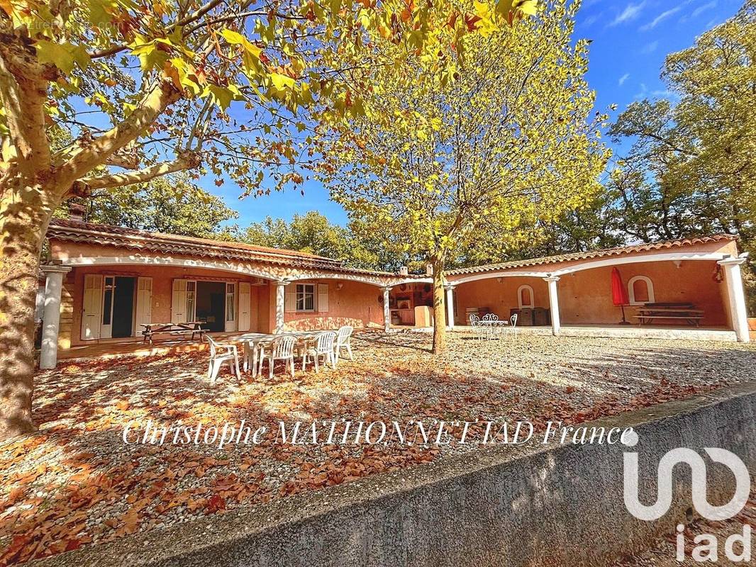 Photo 1 - Maison à SAINT-MAXIMIN-LA-SAINTE-BAUME