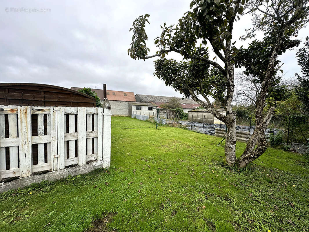 Maison à PONTACQ