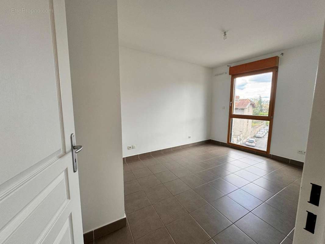   - Appartement à CALUIRE-ET-CUIRE