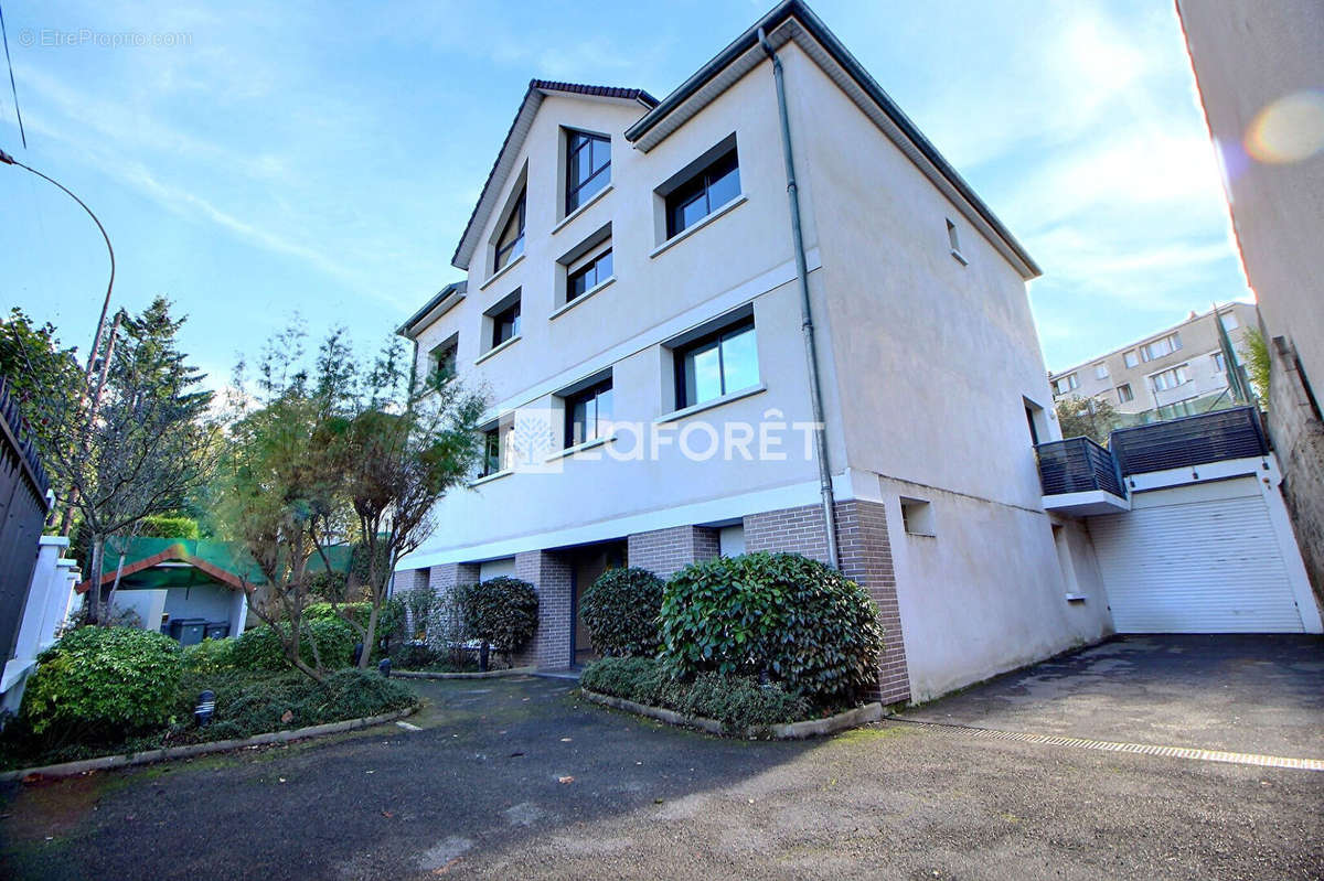 Appartement à RUEIL-MALMAISON