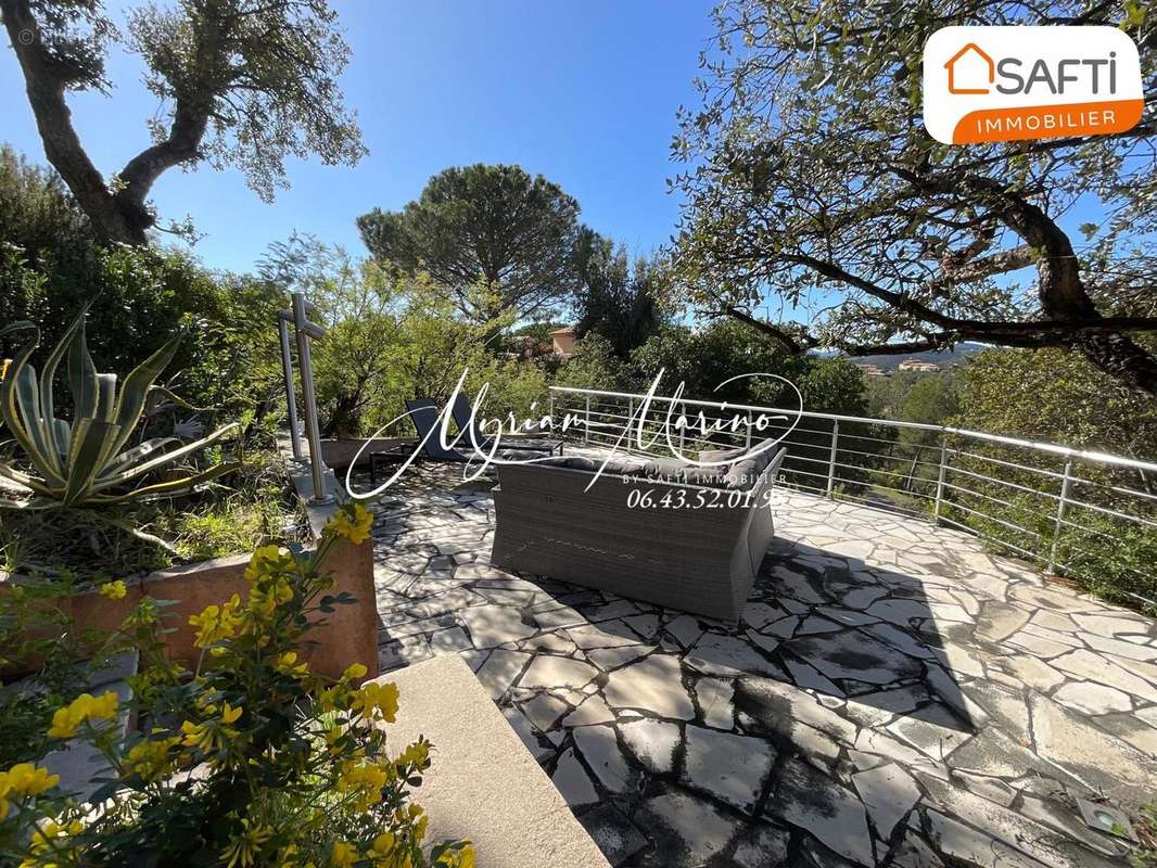 Photo 5 - Appartement à ROQUEBRUNE-SUR-ARGENS