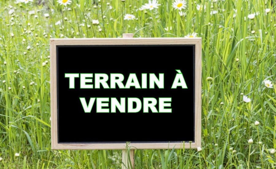 Terrain à YVES