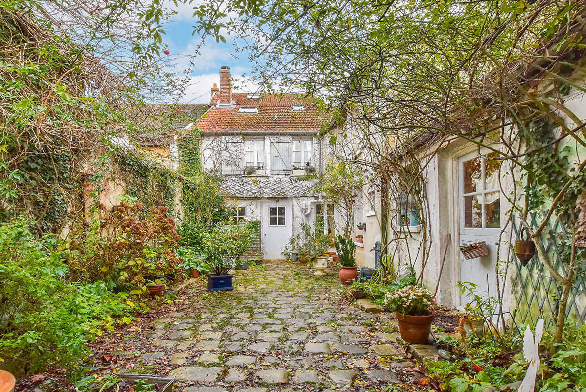 Maison à BRIE-COMTE-ROBERT