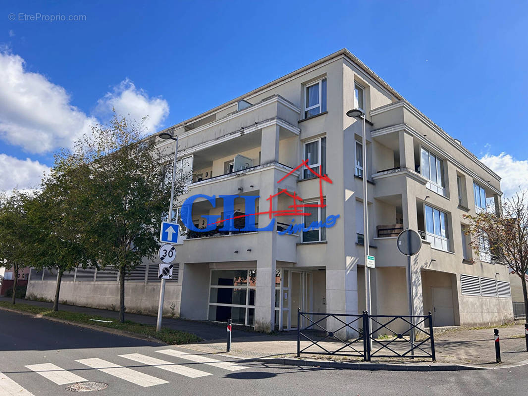 Appartement à SAVIGNY-LE-TEMPLE