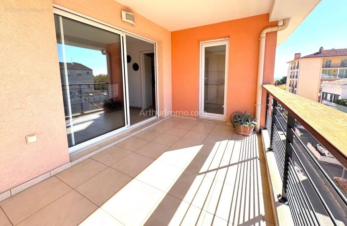 Appartement à FREJUS