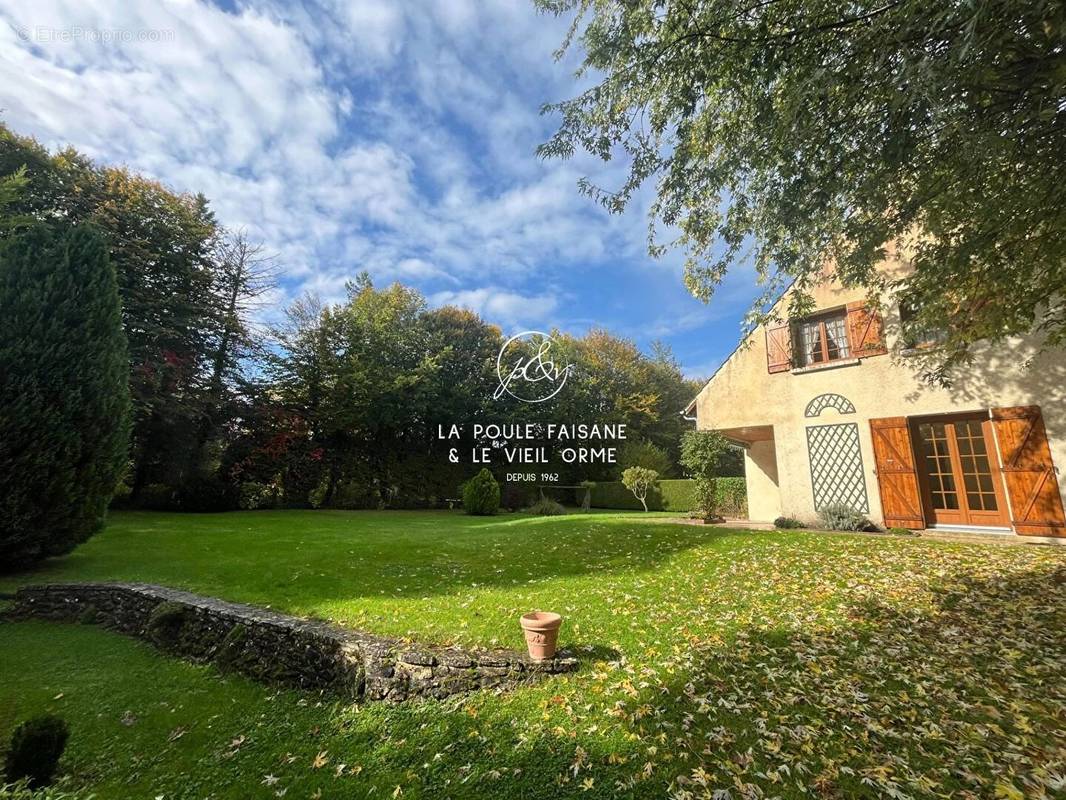 Maison à SAINT-LEGER-EN-YVELINES