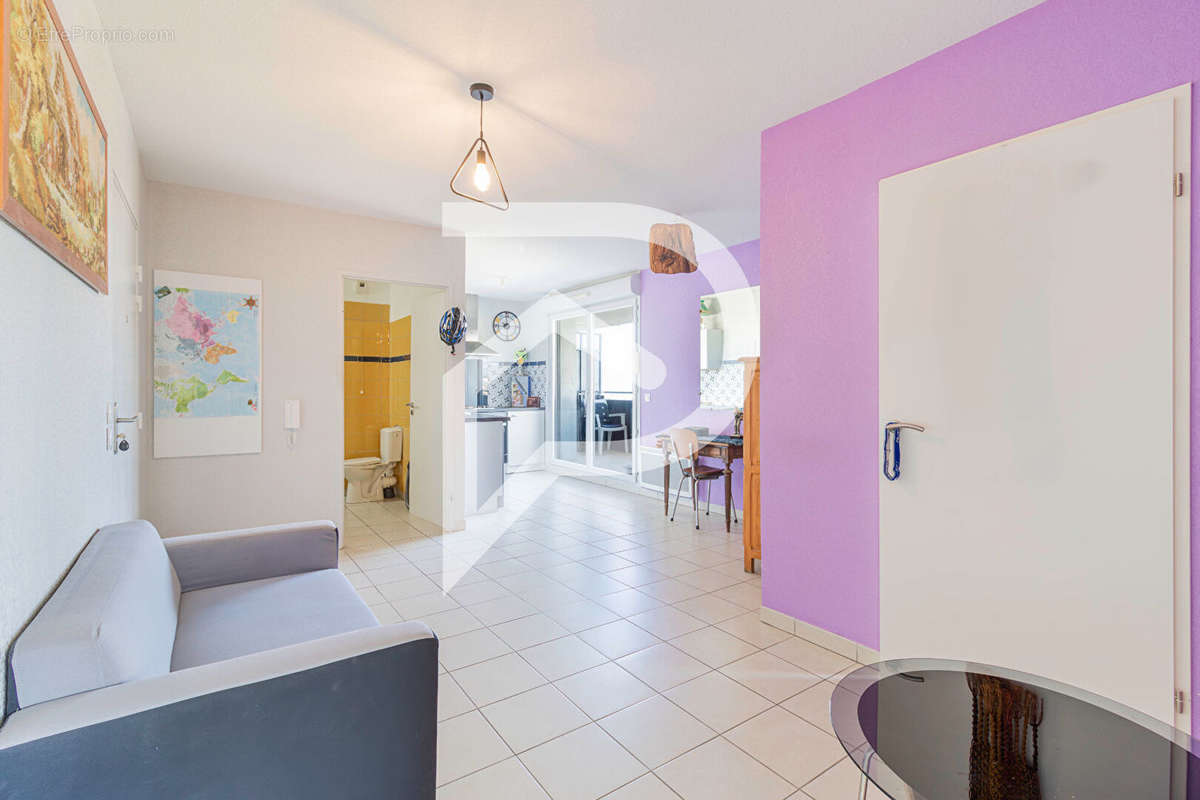 Appartement à MARSEILLE-3E