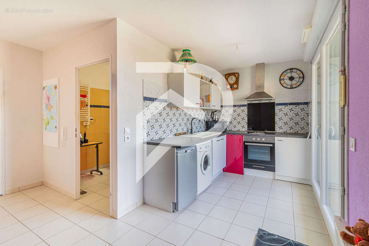 Appartement à MARSEILLE-3E