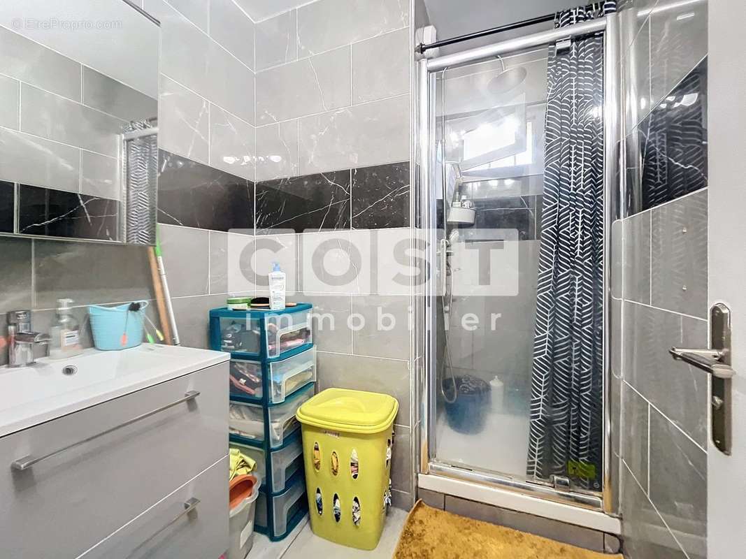 Appartement à COLOMBES