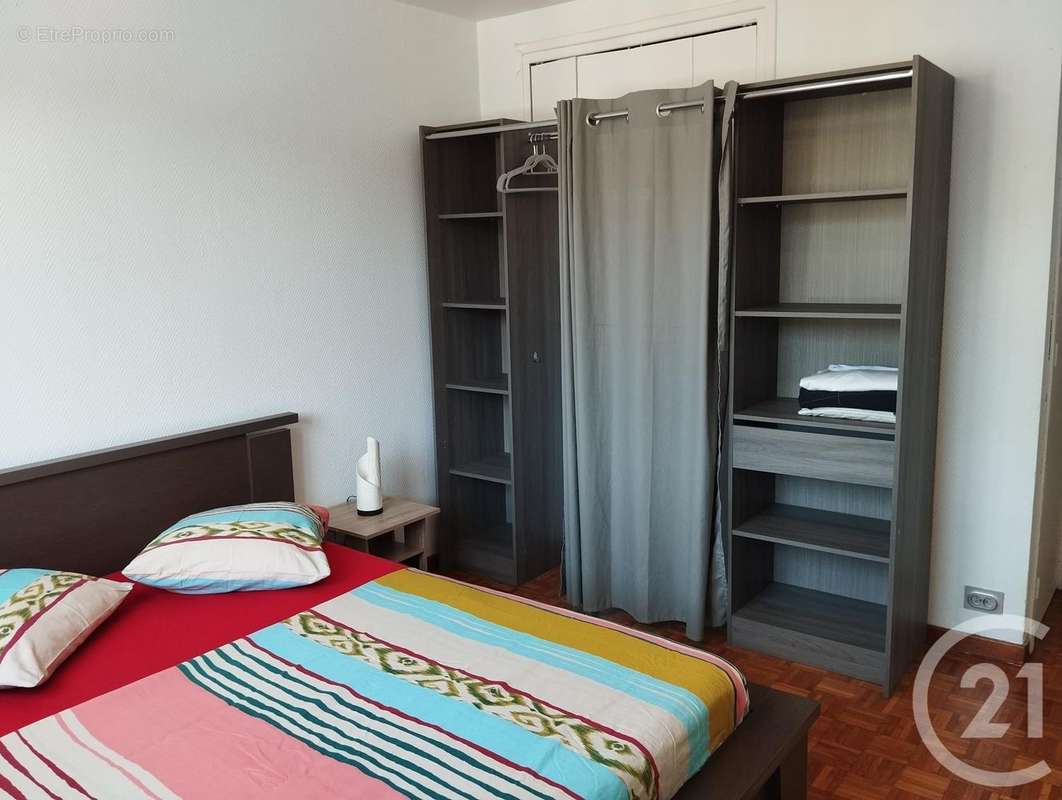 Appartement à MARSEILLE-4E