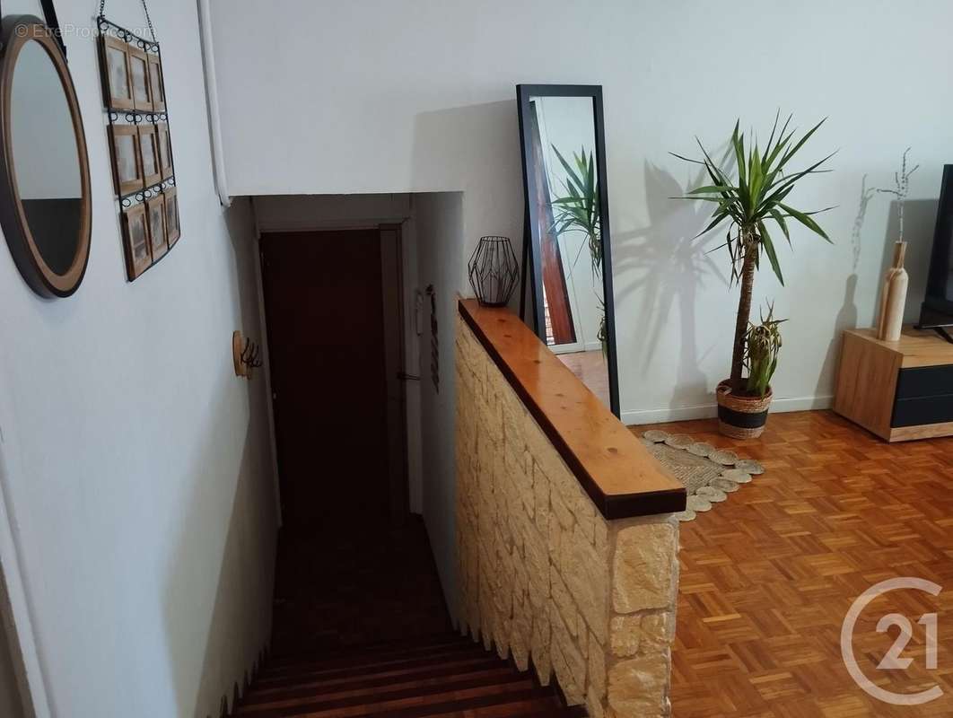 Appartement à MARSEILLE-4E