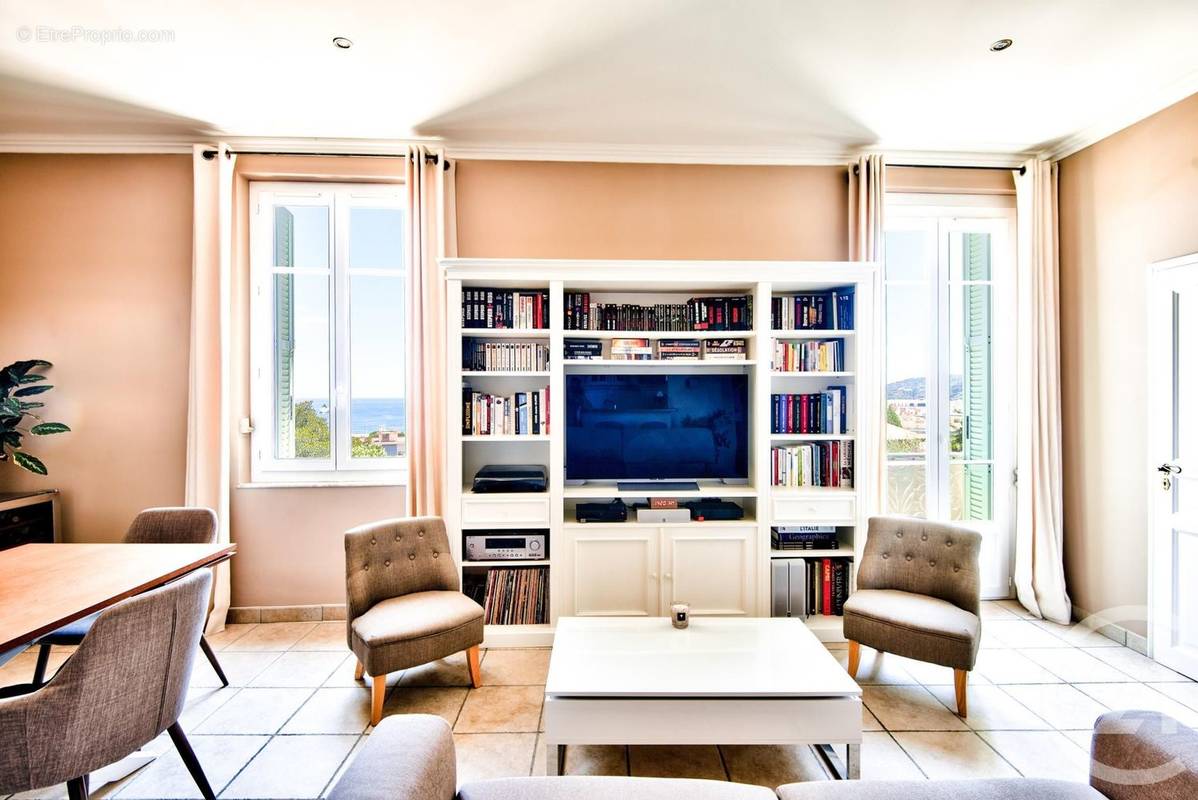 Appartement à BEAULIEU-SUR-MER