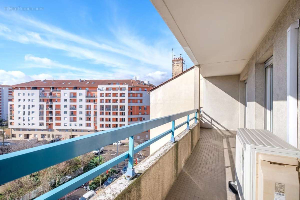 Appartement à VILLEURBANNE