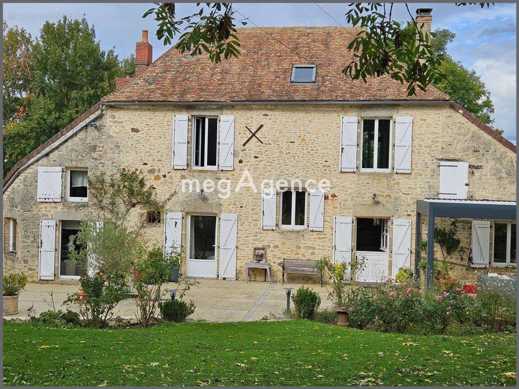 Maison à ARCONNAY