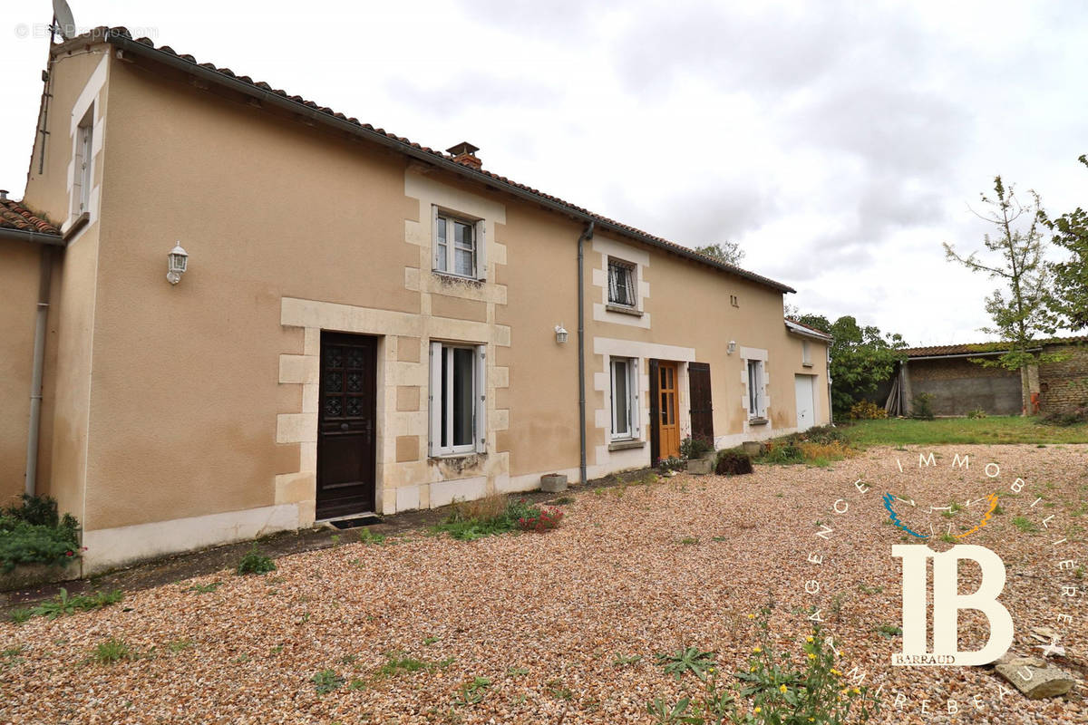 Maison à LE ROCHEREAU