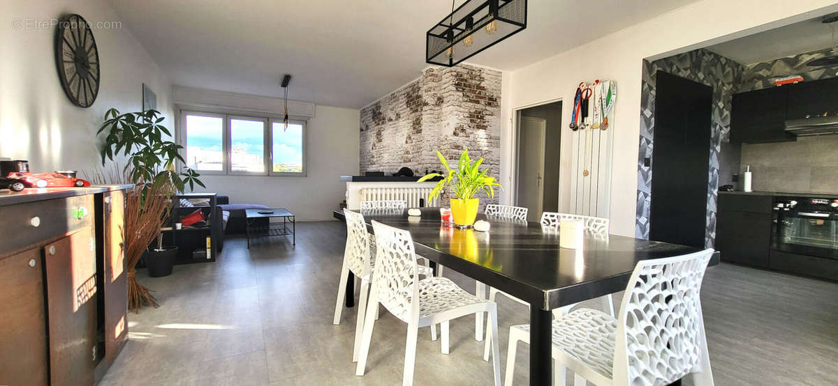 Appartement à LONGEVILLE-LES-METZ