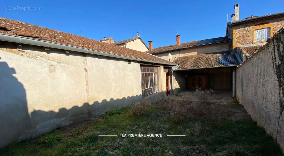 Maison à PONTCHARRA-SUR-TURDINE