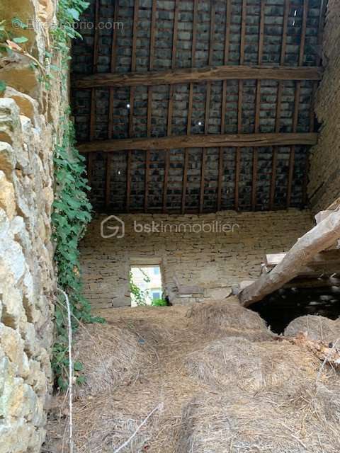 Appartement à DOMECY-SUR-LE-VAULT