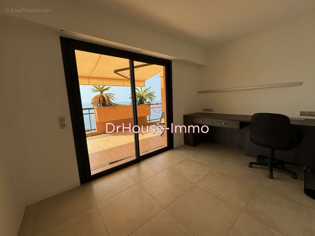 Appartement à ROQUEBRUNE-CAP-MARTIN