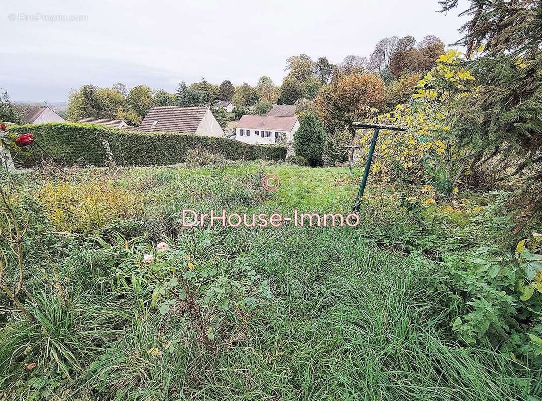 Terrain à NOISY-SUR-OISE