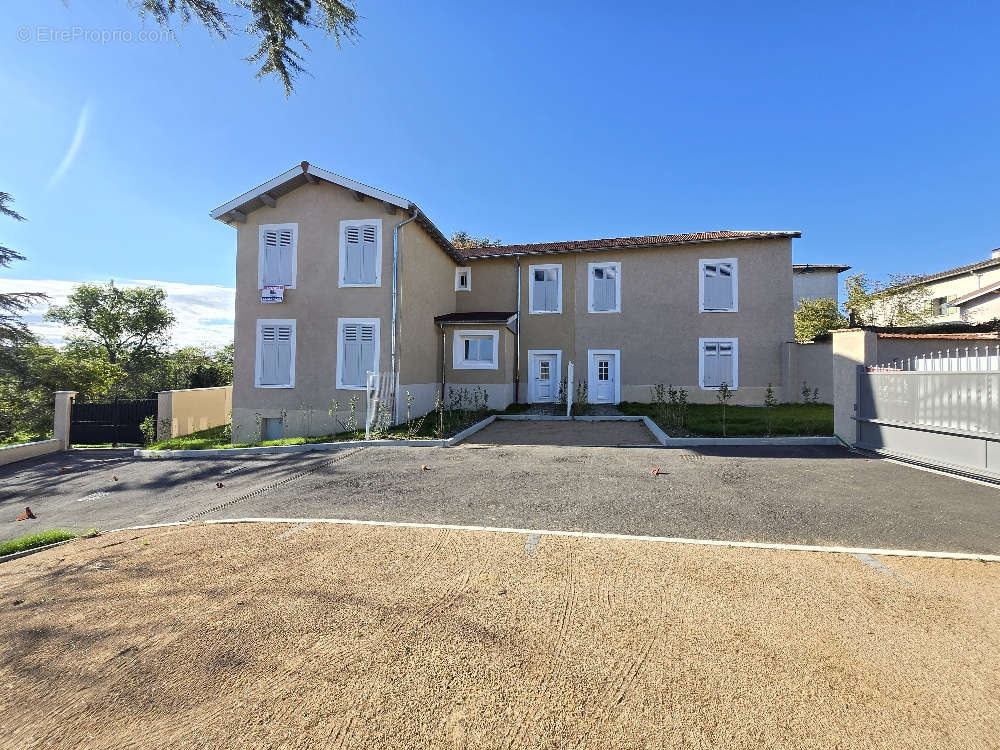 Appartement à SOUCIEU-EN-JARREST