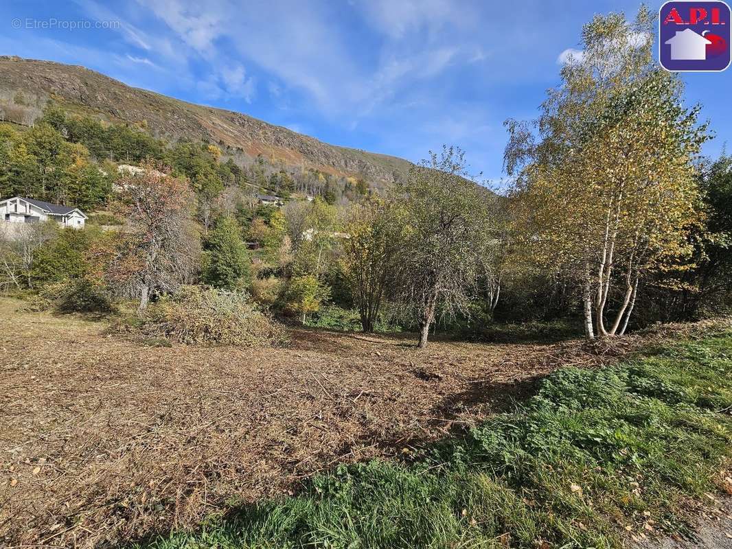 Terrain à AX-LES-THERMES