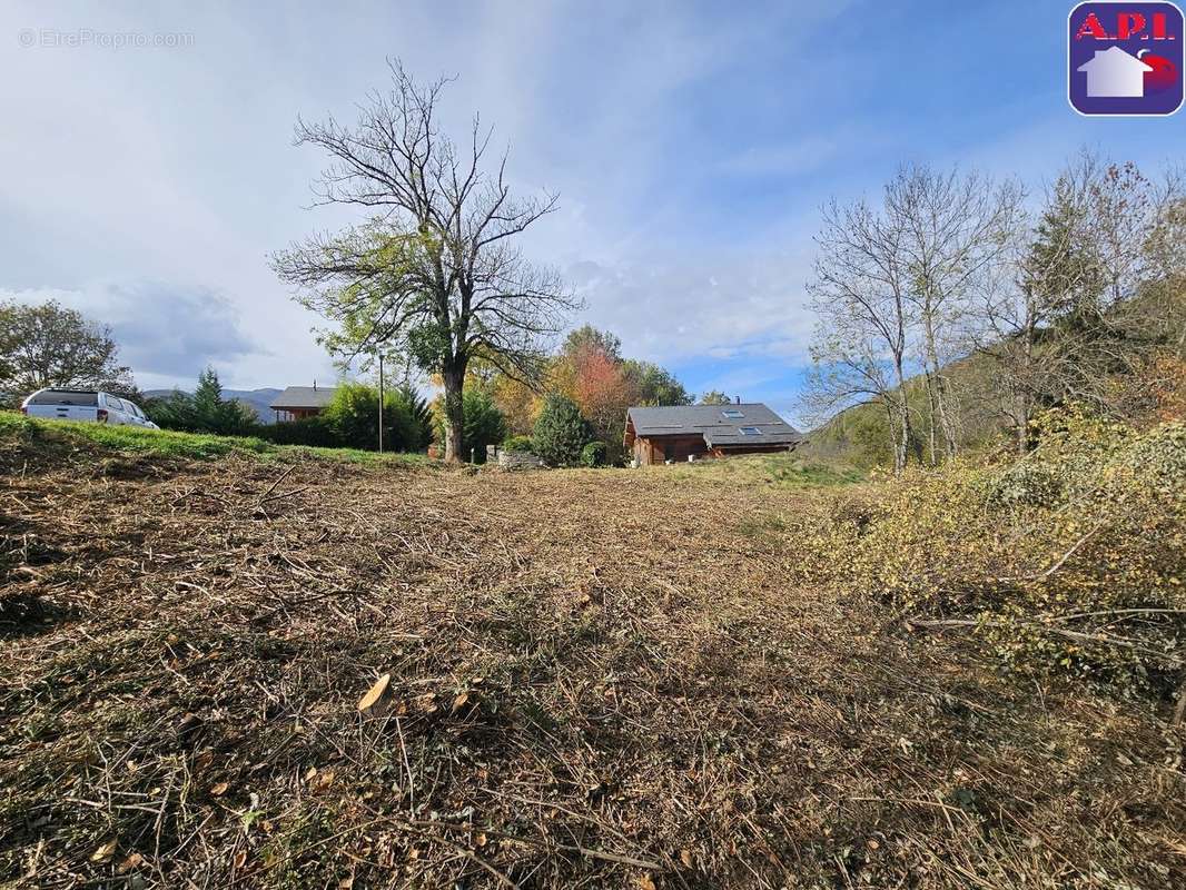 Terrain à AX-LES-THERMES