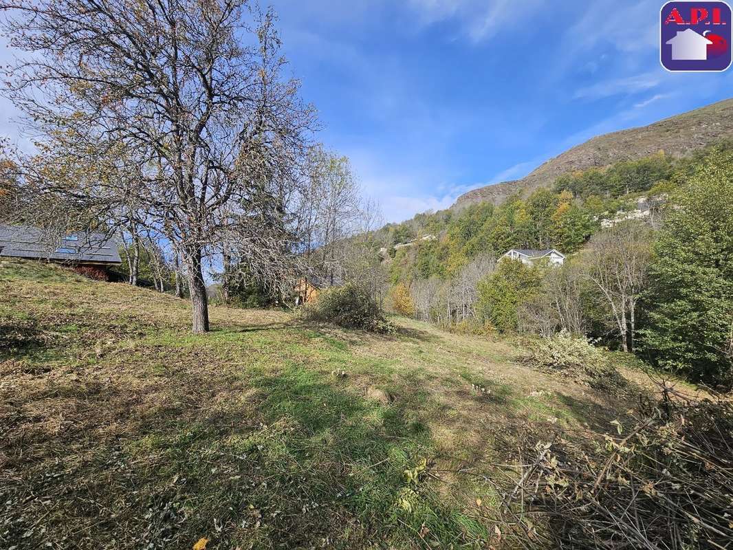 Terrain à AX-LES-THERMES