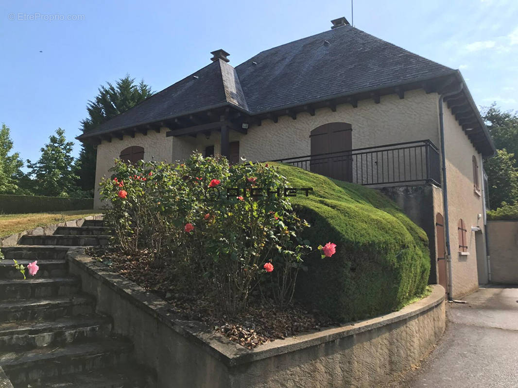 Maison à UZERCHE