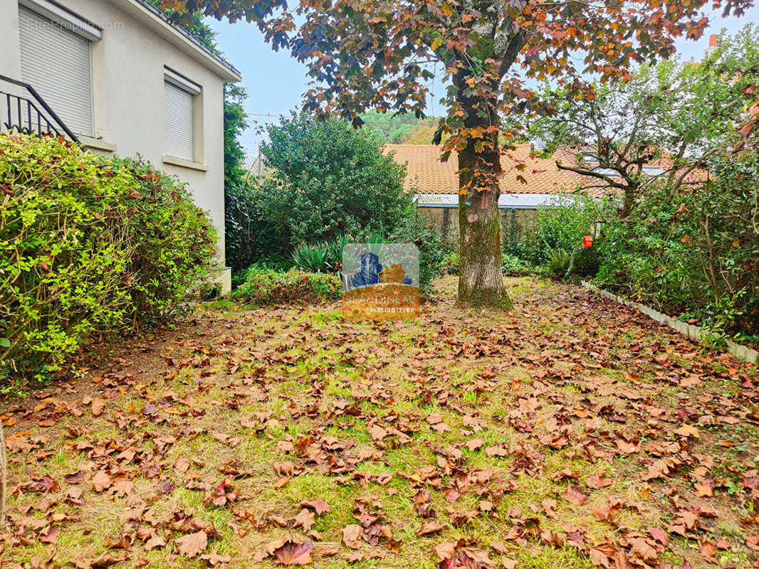 Maison à BOUGUENAIS