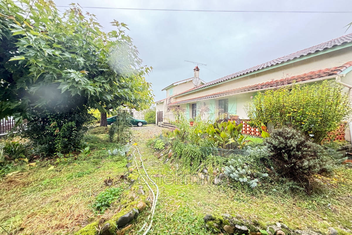 Maison à LA VILLE-DIEU-DU-TEMPLE