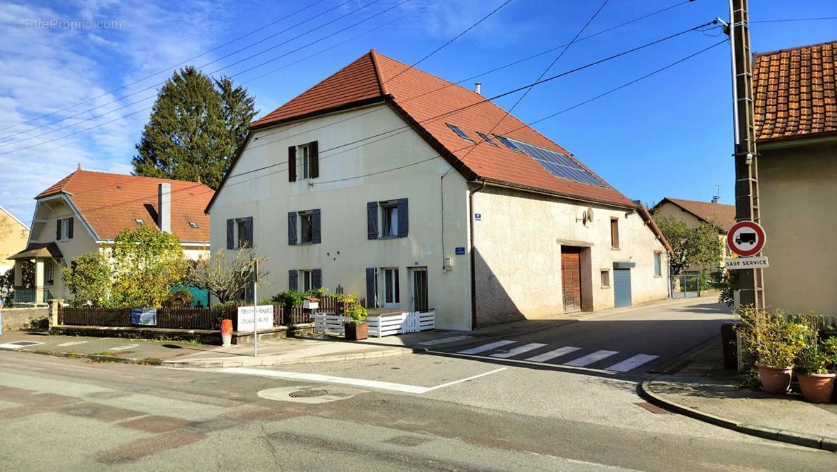 Maison à L&#039;ISLE-SUR-LE-DOUBS