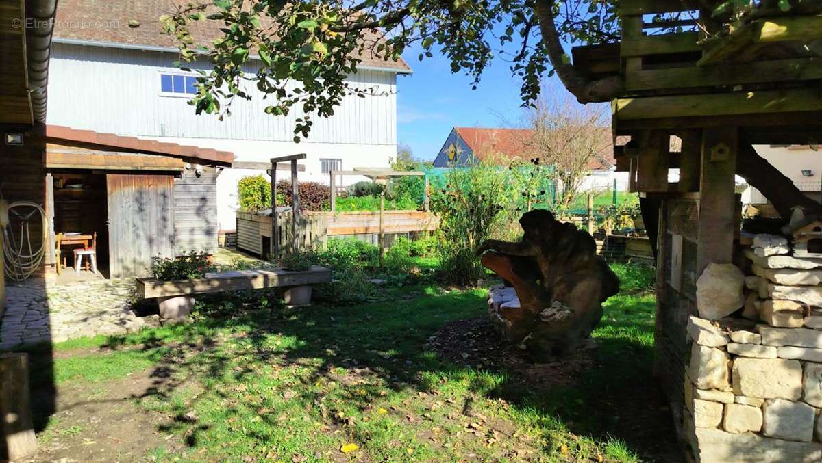 Maison à L&#039;ISLE-SUR-LE-DOUBS