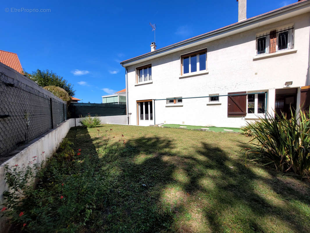 Maison à BELLERIVE-SUR-ALLIER