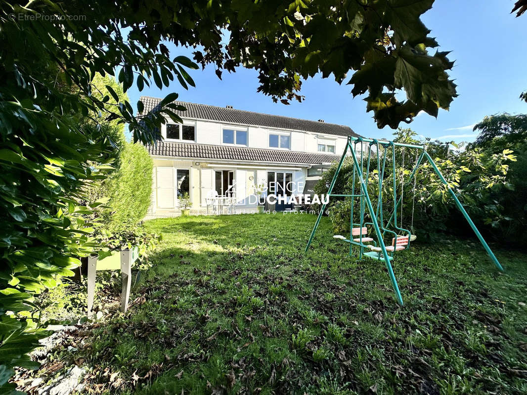 Maison à SAVIGNY-LE-TEMPLE