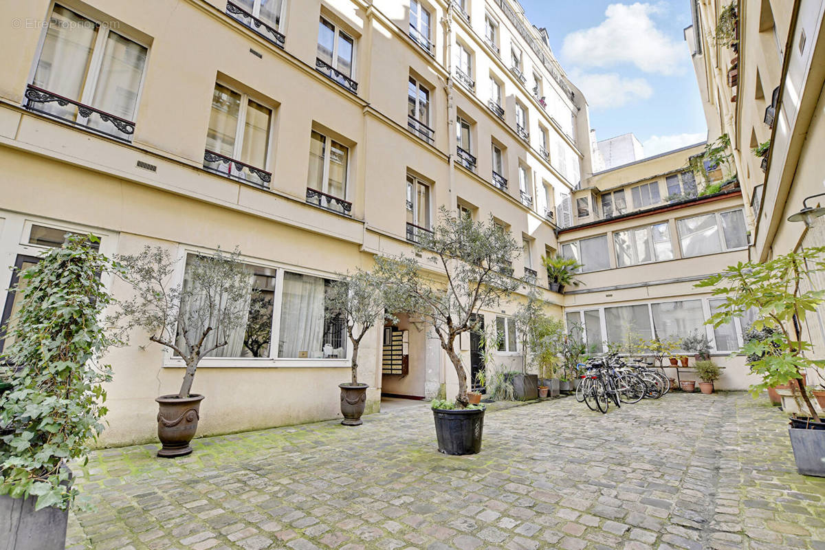 Appartement à PARIS-3E