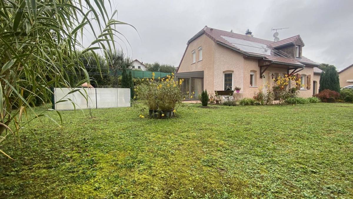 Maison à LONS-LE-SAUNIER