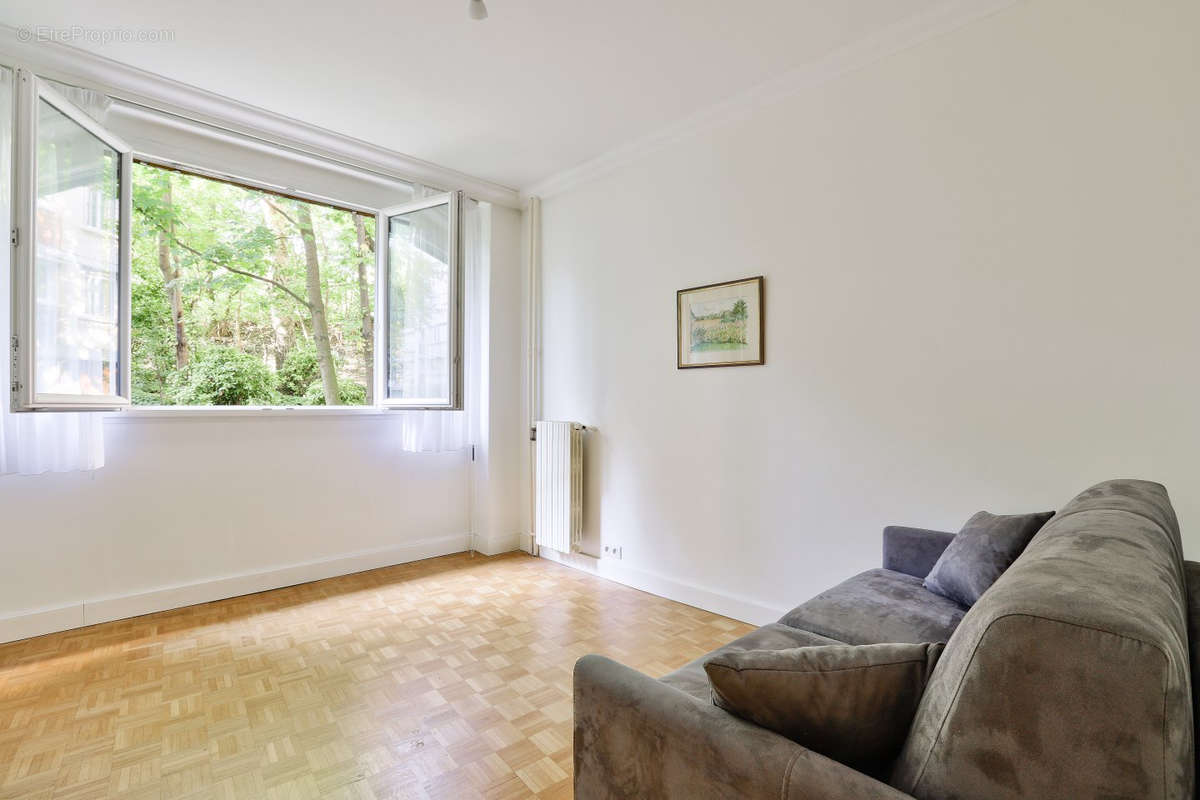 Appartement à PARIS-12E