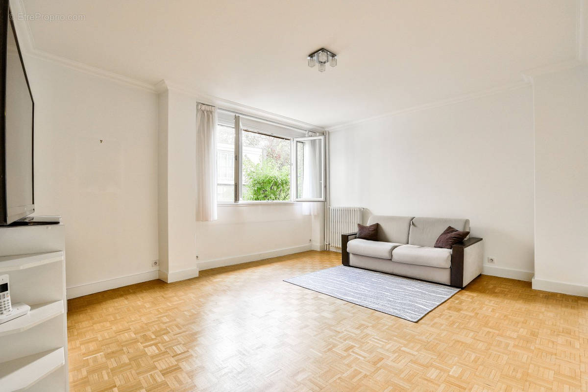 Appartement à PARIS-12E