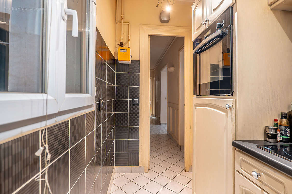 Appartement à PARIS-17E