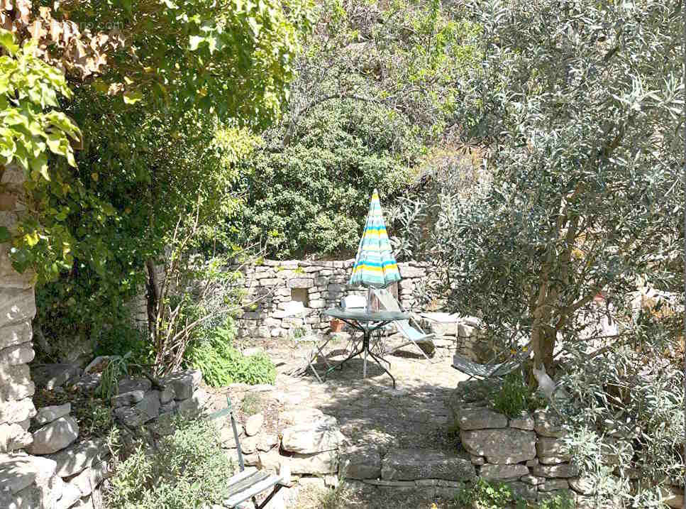 Maison à SAIGNON