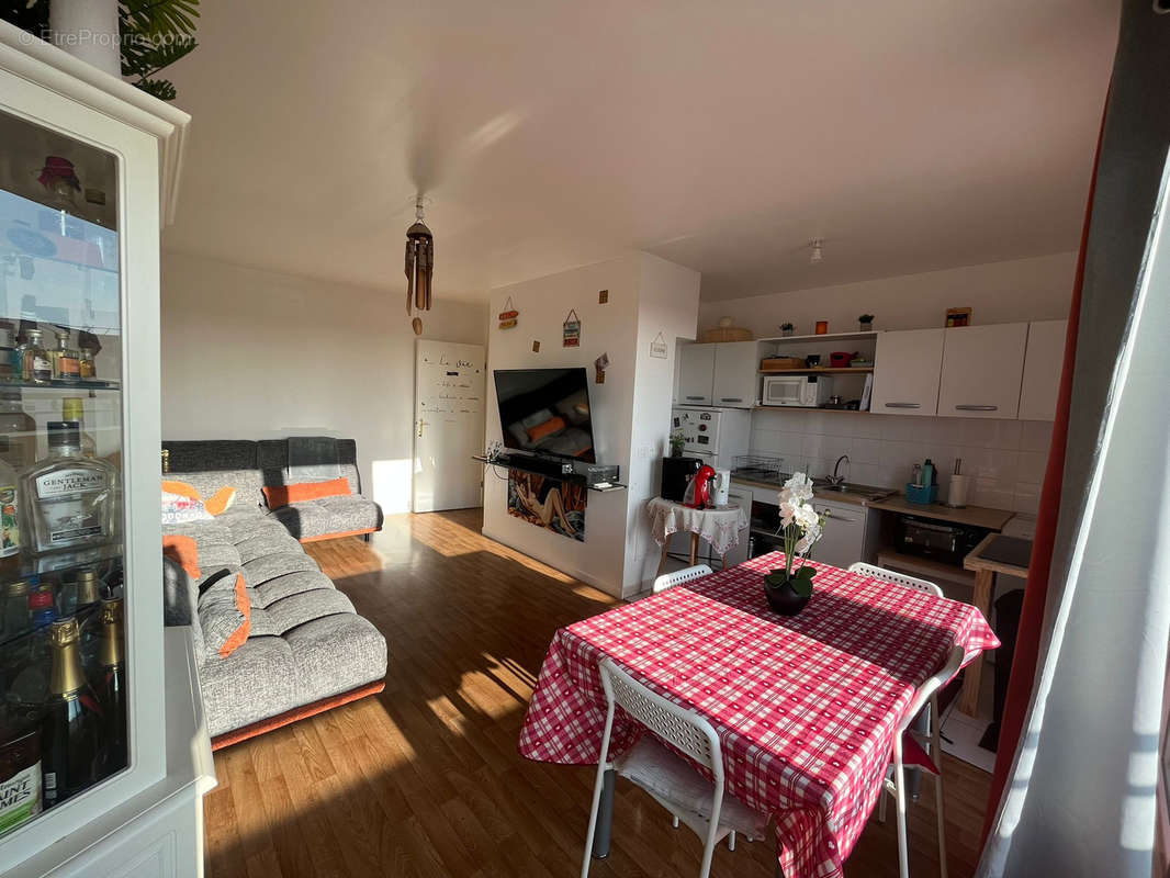 Appartement à COMBS-LA-VILLE