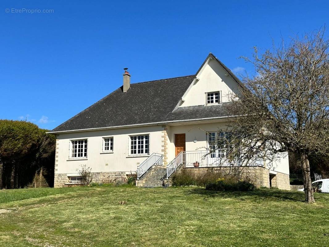 Maison à SAINT-JEAN-DE-LA-RIVIERE