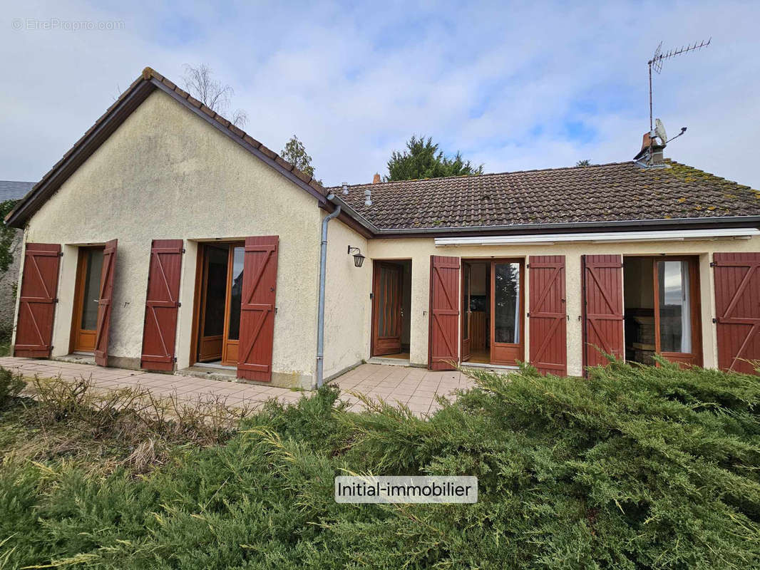 Maison à SAINT-LAURENT-EN-GATINES